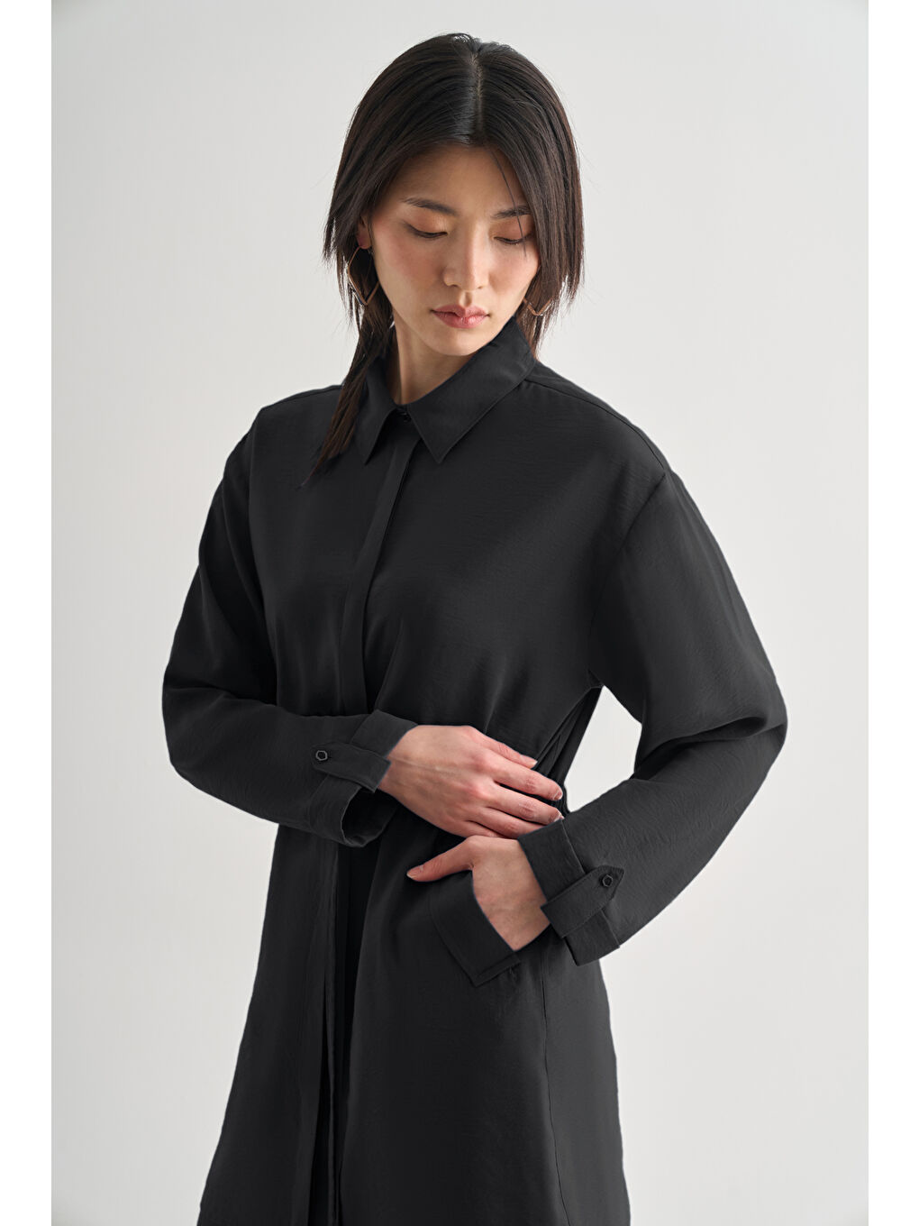 Çift Cepli Beli İp Büzgülü Modal Siyah Tunik-2