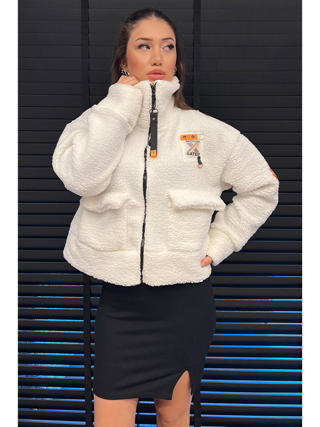 Ekru Kadın Oversize Pelüş Ceket-1