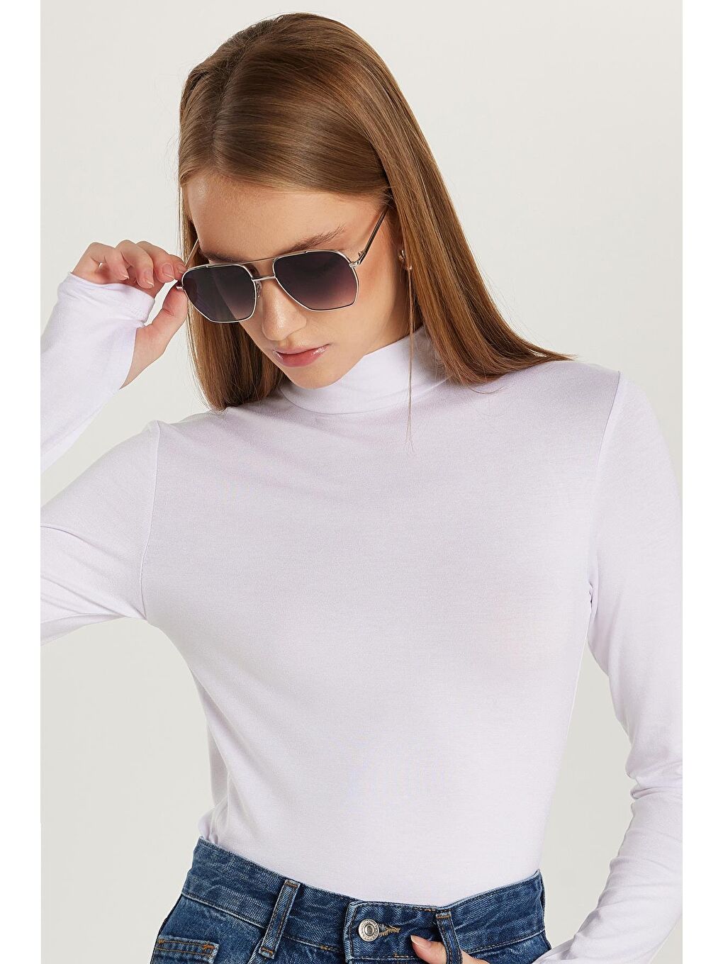 Kadın Regular Fit Klasik Kesim Viskon Kumaş Balıkçı Yaka Beyaz Bluz-1