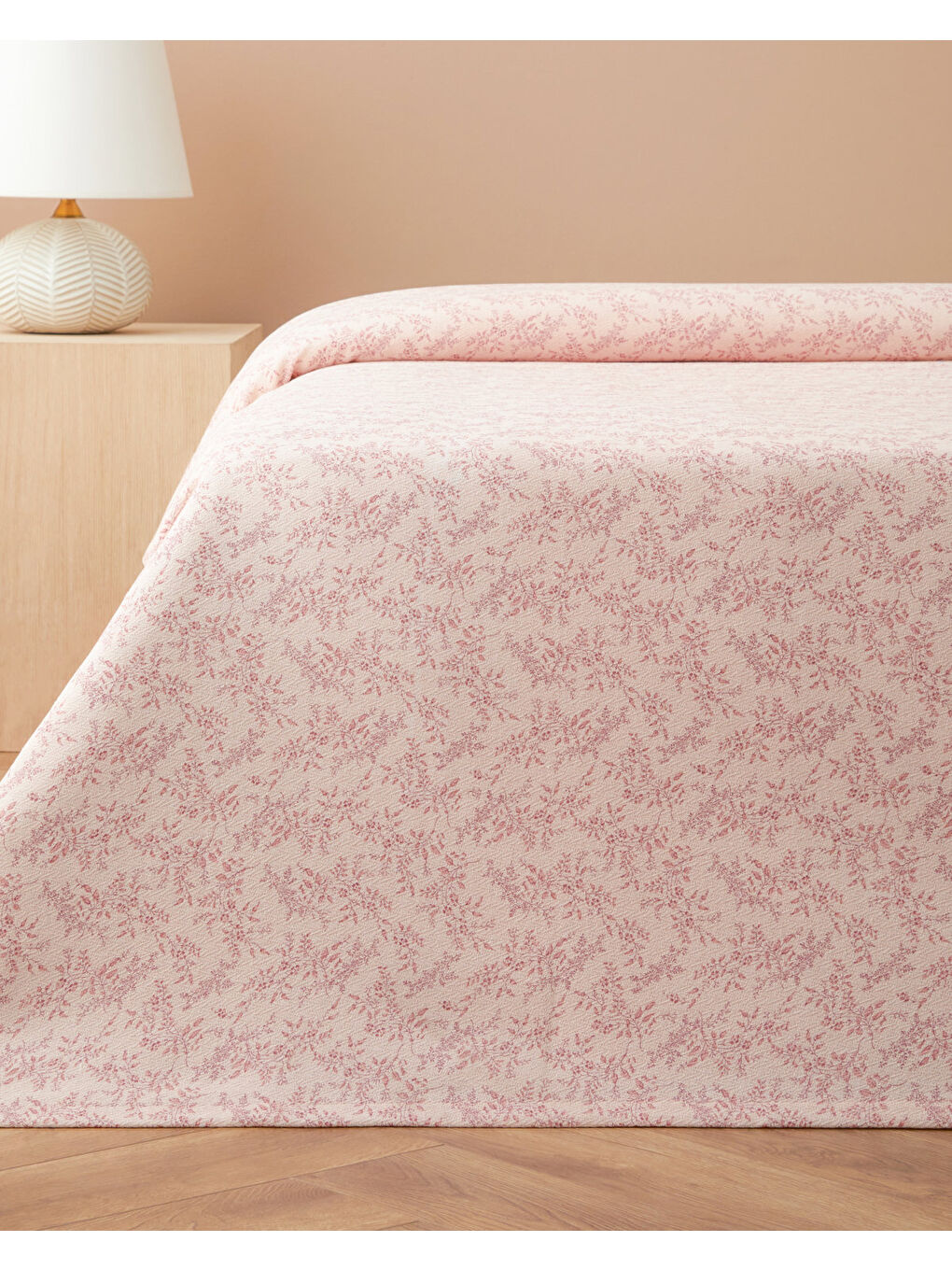 Autumn Branch Baskılı Pamuklu Çift Kişilik Pike 200x220 cm Pembe-1