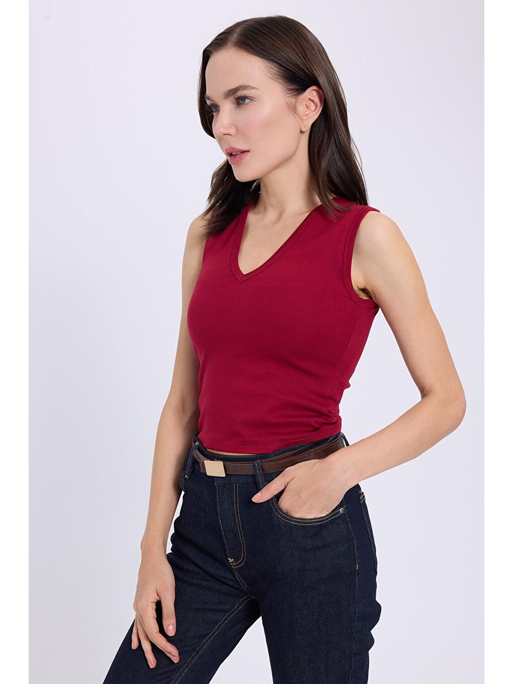 Kadın Slim Fit Dar Kesim V Yaka Sıfır Kol Pamuklu Ribanalı Bordo Bluz-3