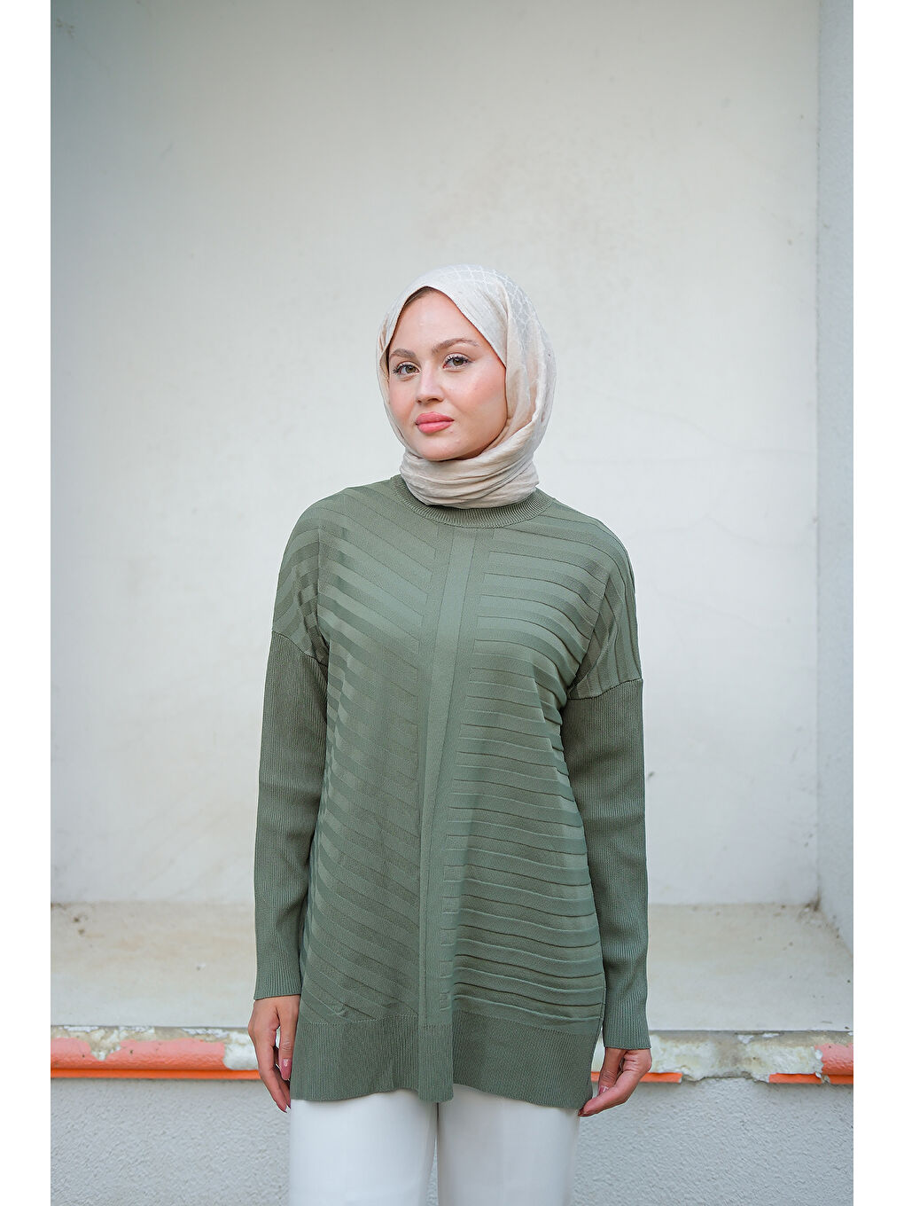 Kadın Kendinden Çizgi Desen Tunik Haki Yeşil