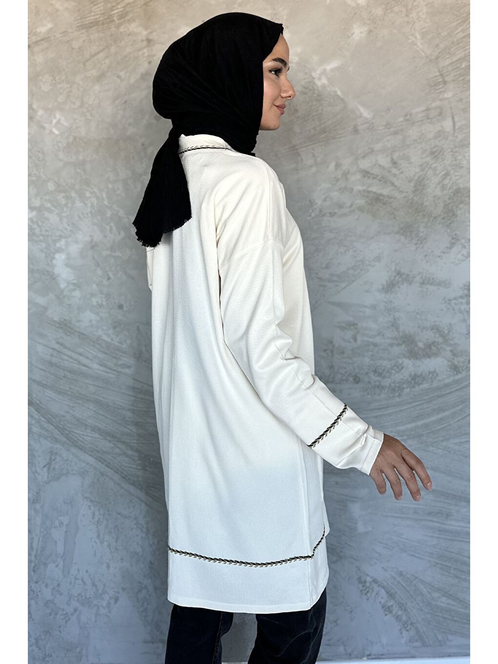 Ekru Cepli Düğme Detaylı Tesettür Triko Hırka-4