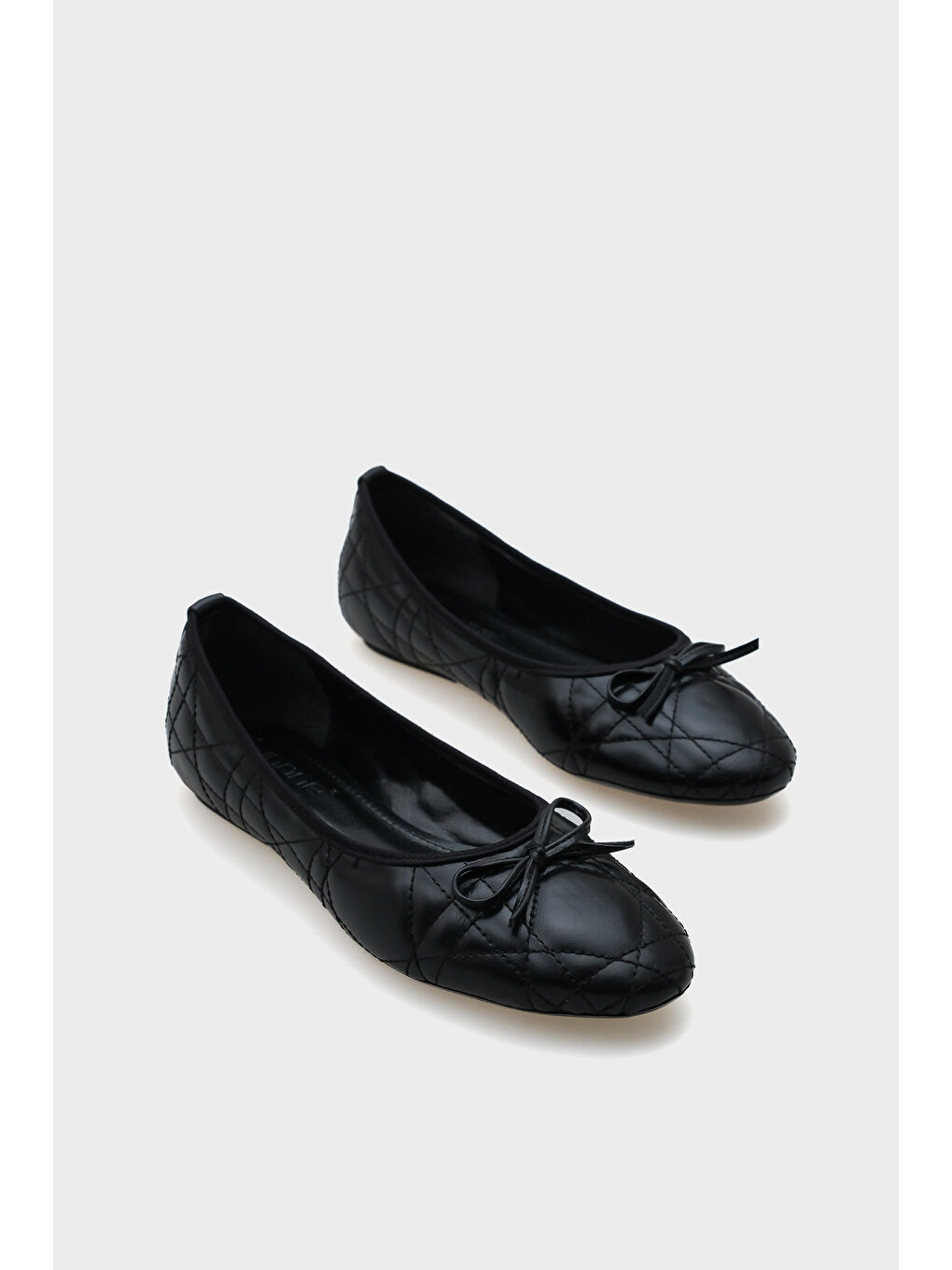 Siyah Bella Kapitone Kadın Babet-1