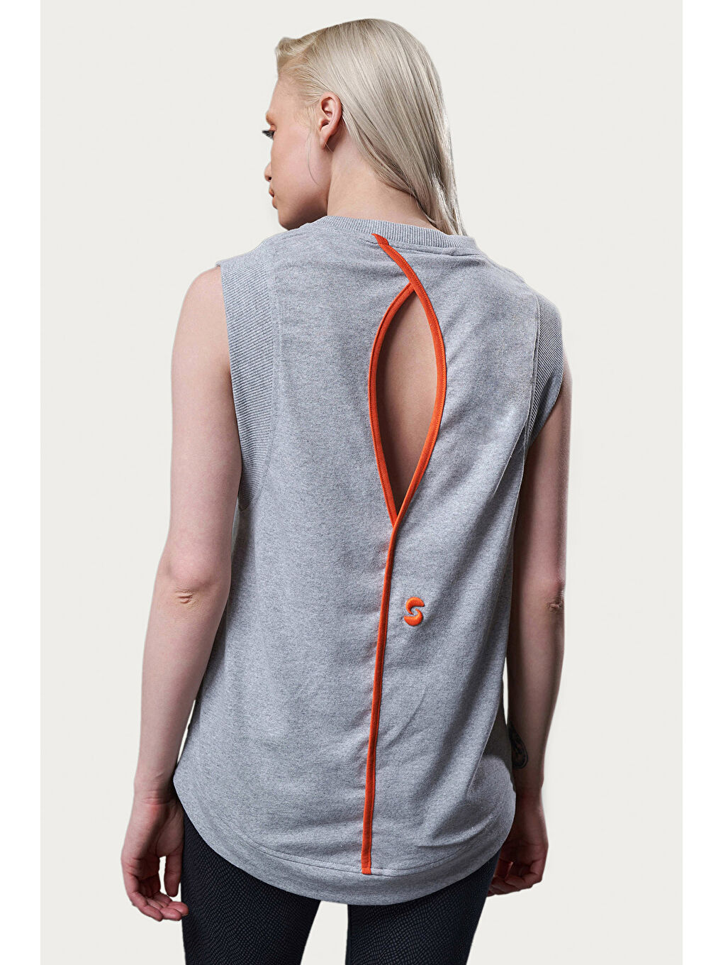 Kyz Nakışlı İkonik Top   Gri Krom-2