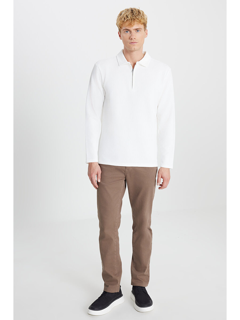 Erkek Ekru Normal Kesim Polo Yaka Jakarlı Esnek Uzun Kollu Tişört-1