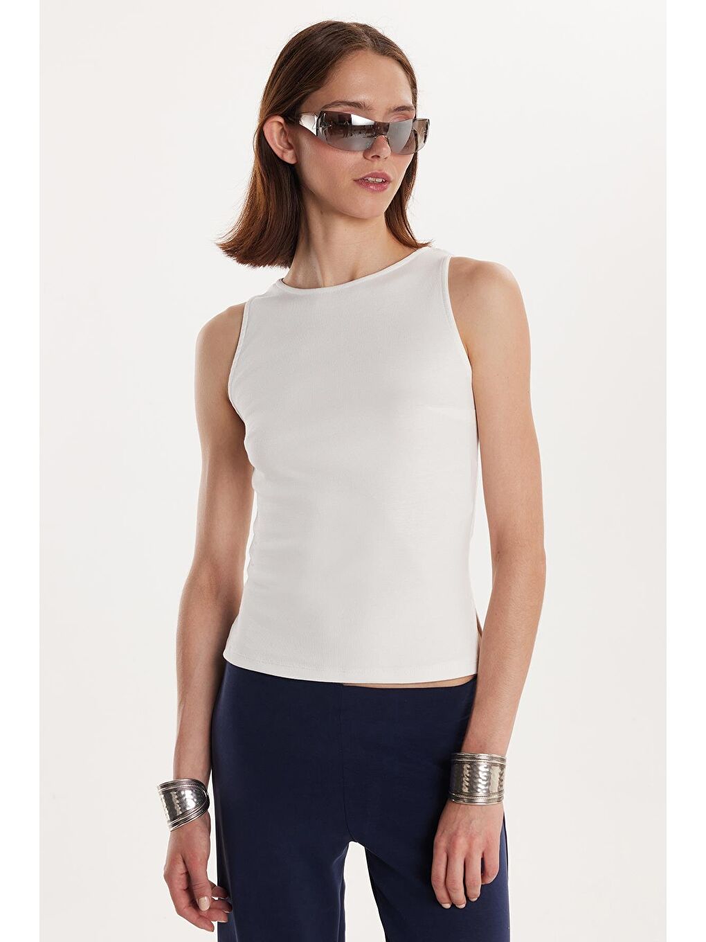 Kadın Modal Kumaş Slim Fit Dar Kesim Bisiklet Yaka Düz Basic Ekru Bluz