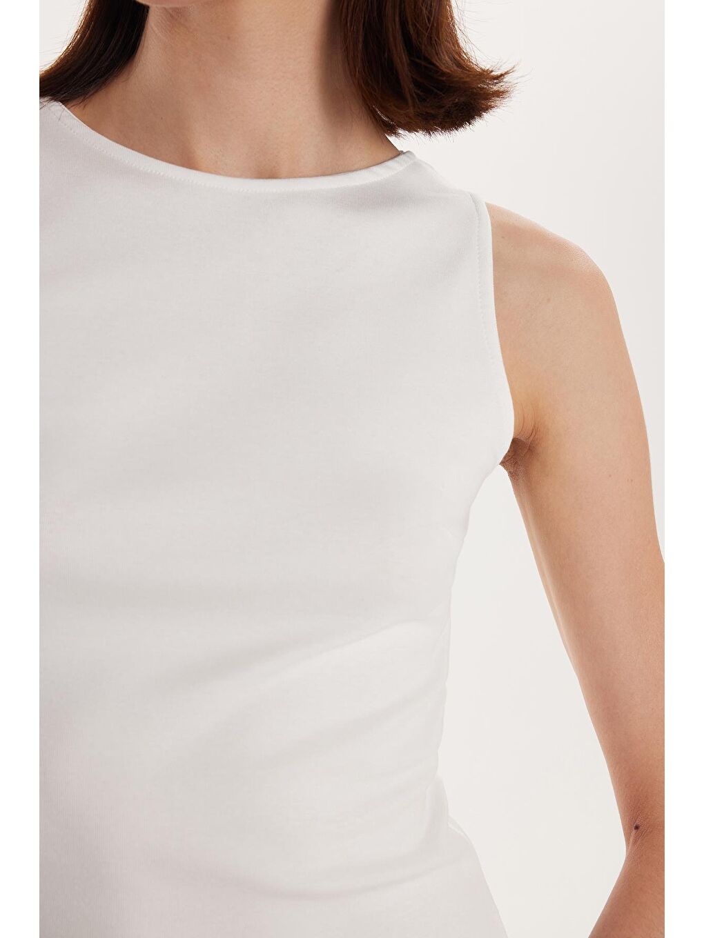 Kadın Modal Kumaş Slim Fit Dar Kesim Bisiklet Yaka Düz Basic Ekru Bluz-2