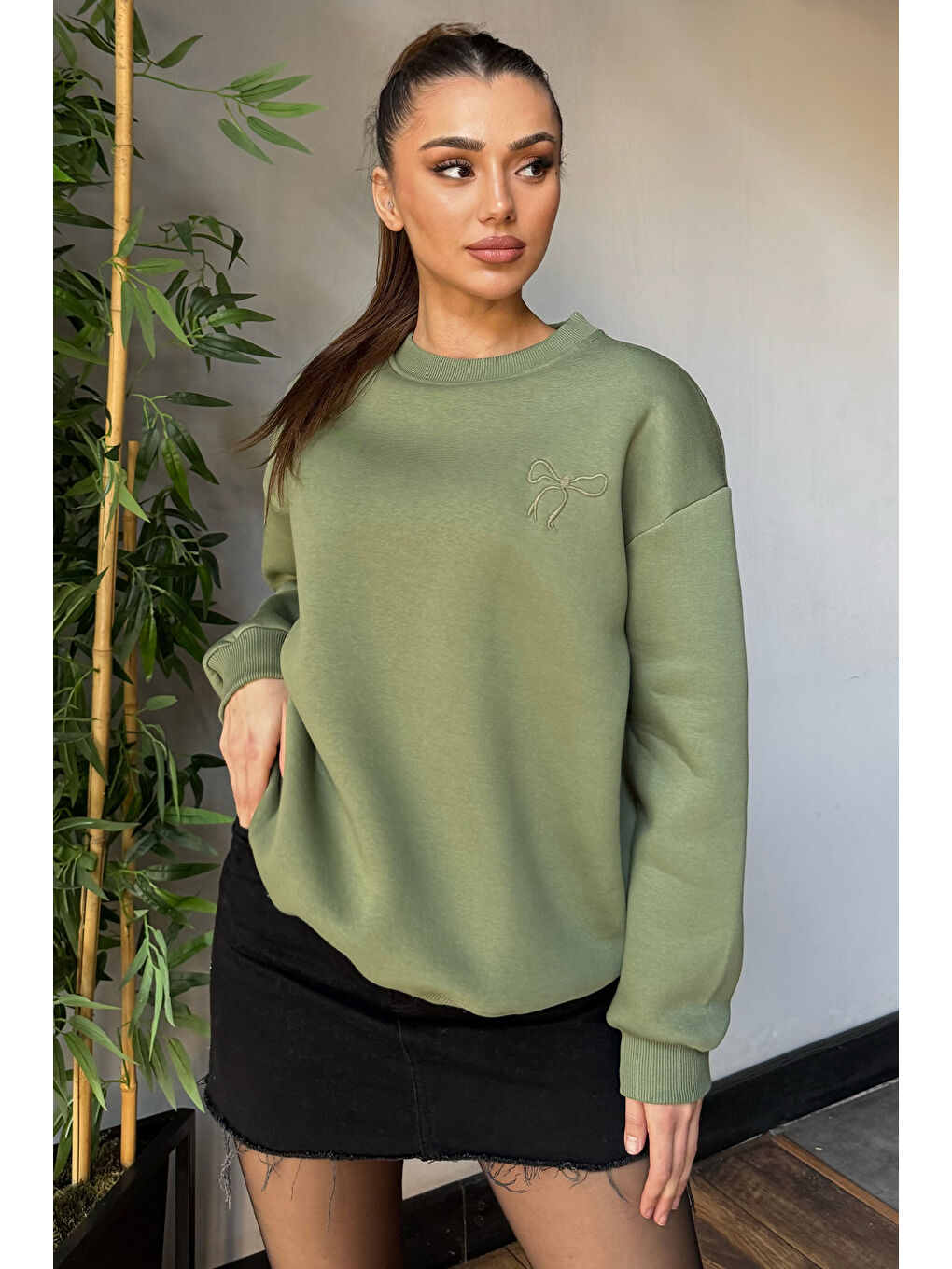 GÜLSELİ Haki Kadın Fiyonk Nakışlı Şardonlu Sweatshirt