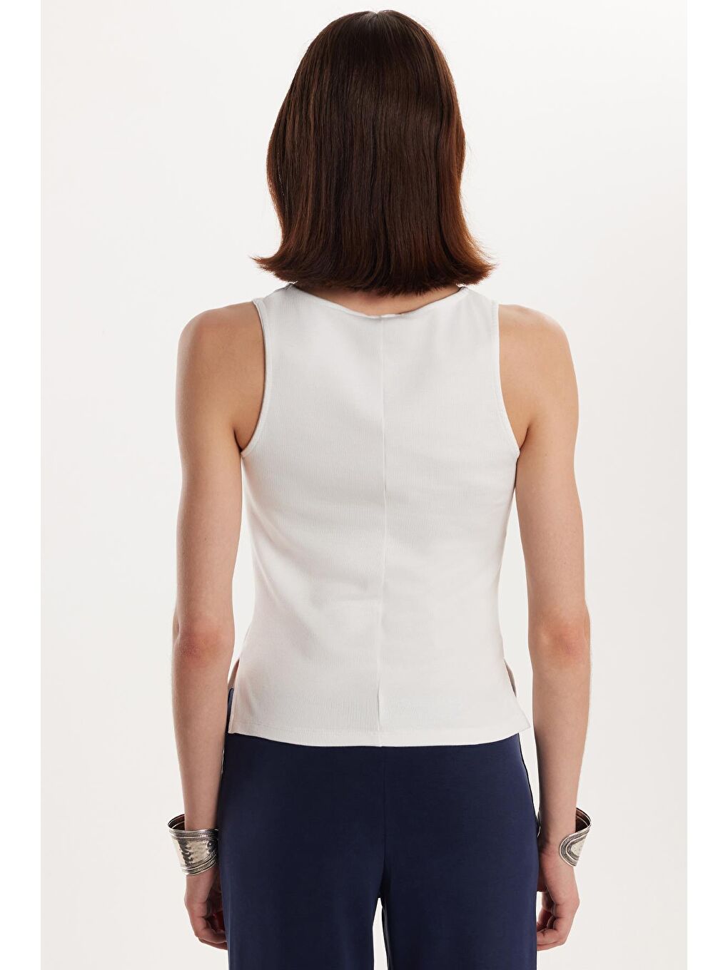 Kadın Modal Kumaş Slim Fit Dar Kesim Bisiklet Yaka Düz Basic Ekru Bluz-4