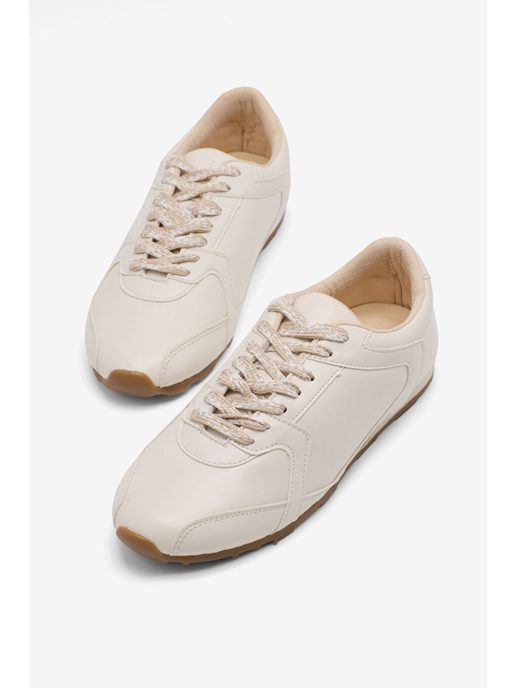 Kadın Bej Cilt Kauçuk Taban Nefes Alabilen Bağcıklı Sneaker-1