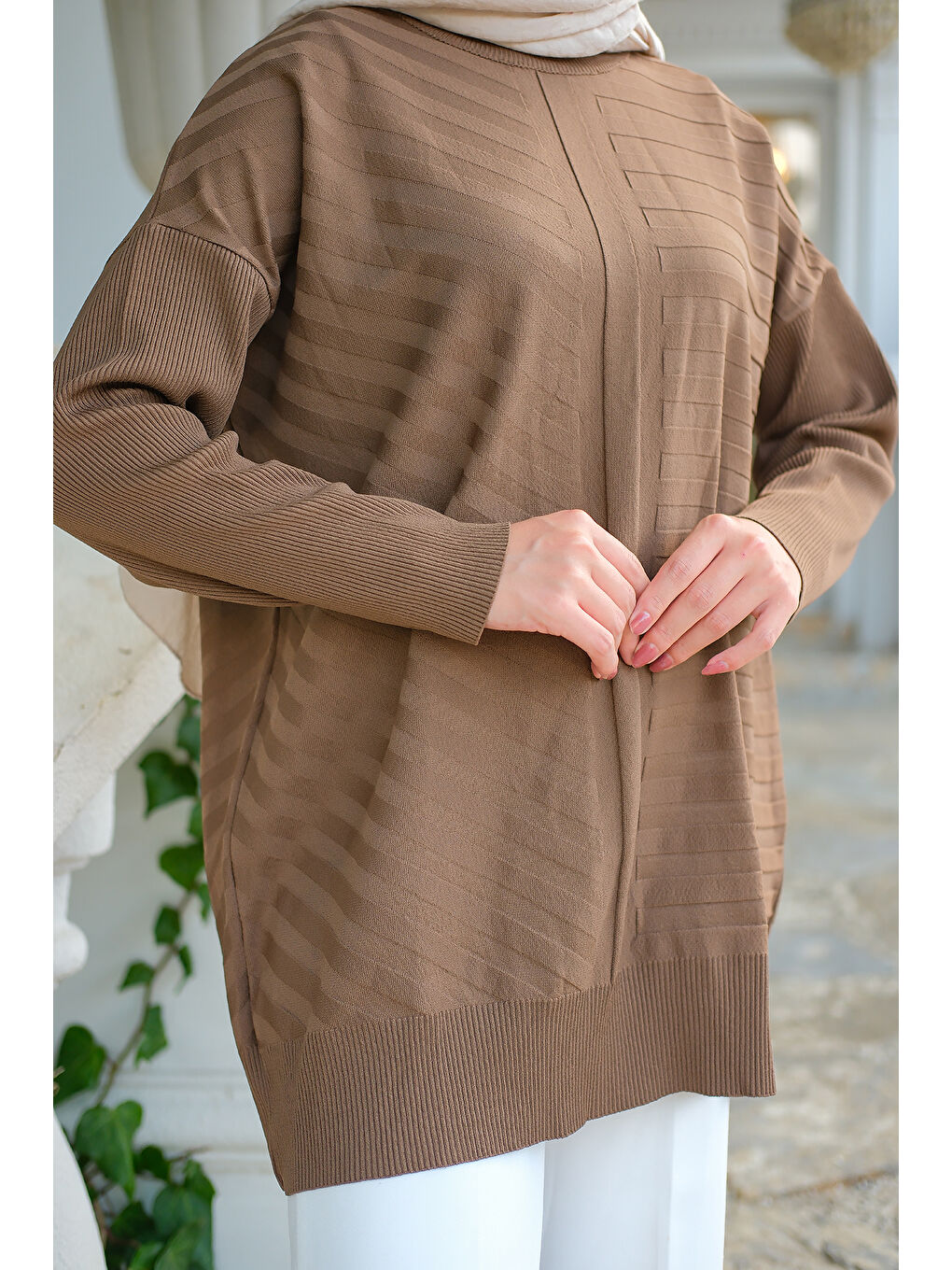 Kadın Kendinden Çizgi Desen Tunik Kahverengi-4