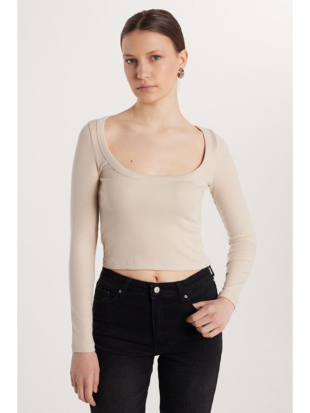 Bej Kadın Modal Kumaş Slim Fit Dar Kesim Kare Yaka Taş Bluz