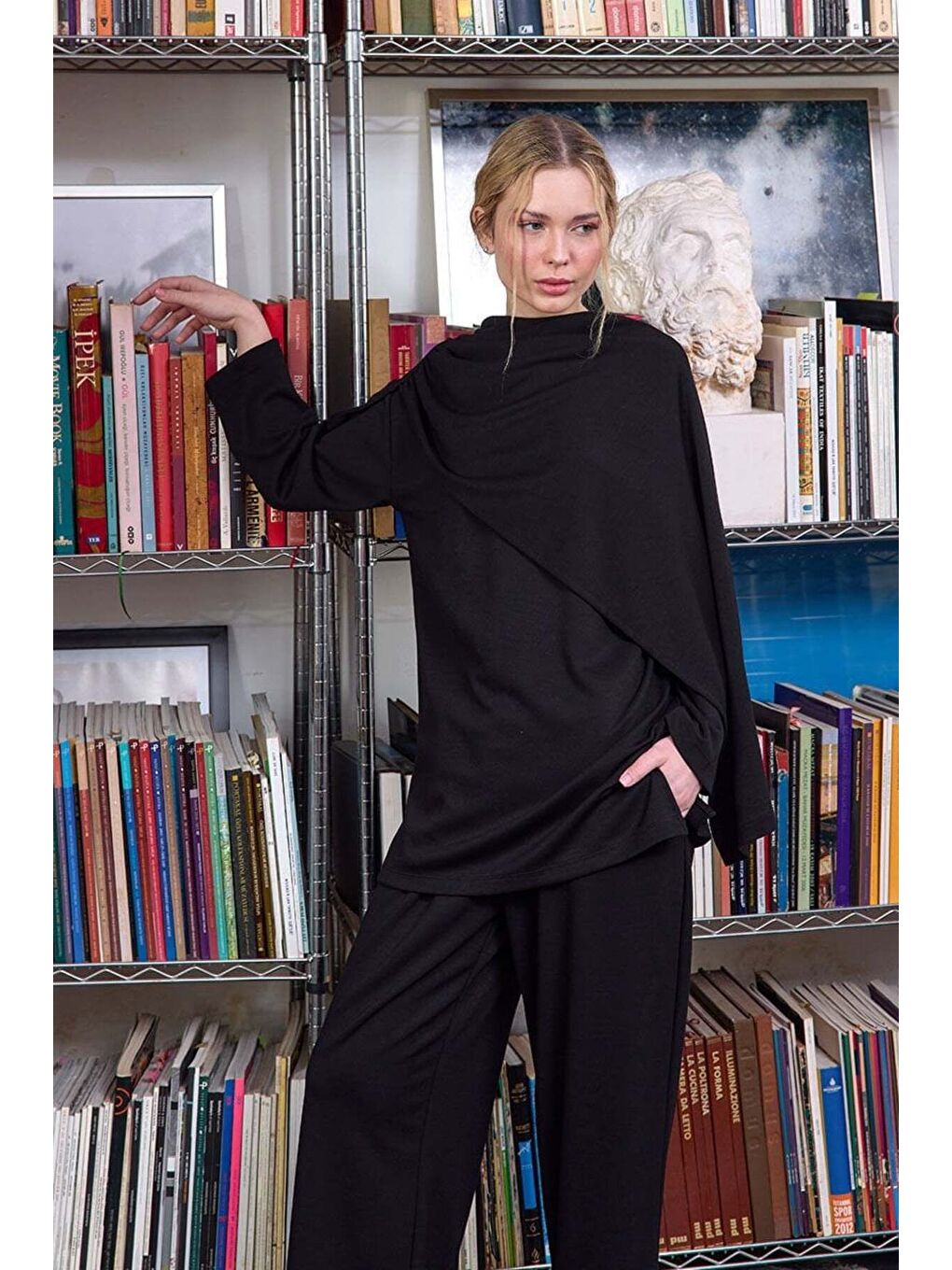 Siyah Atkılı Tunik Bol Paça Pantolon Takım-3