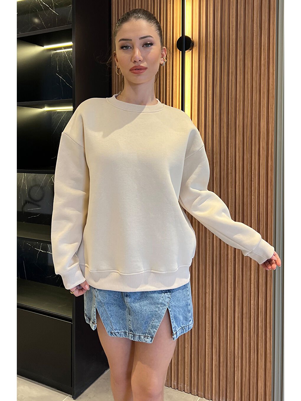 GÜLSELİ Bej Kadın Üç İplik Şardonlu Bisiklet Yaka Sweatshirt - 1