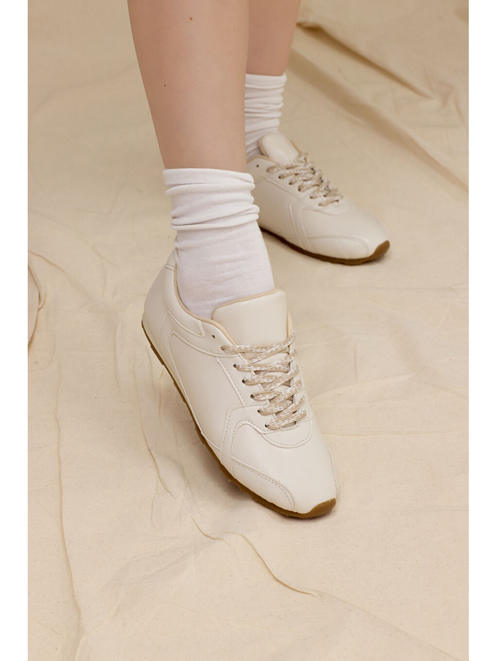 Kadın Bej Cilt Kauçuk Taban Nefes Alabilen Bağcıklı Sneaker-4
