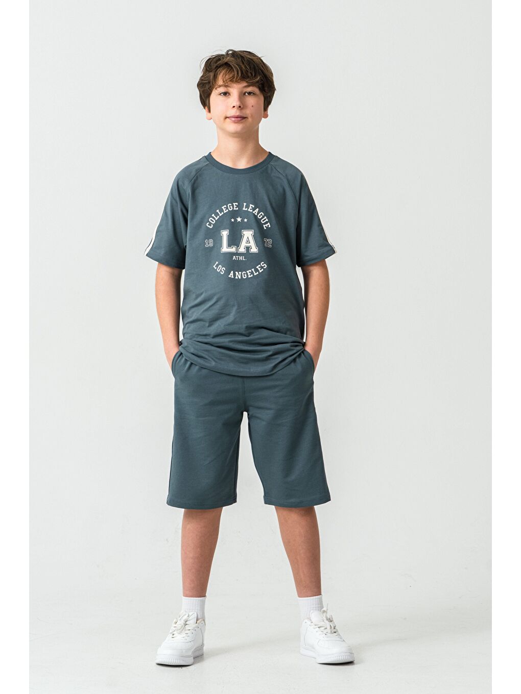 Gri College League Los Angels Baskılı Alt Yanlar Biyeli Ve Çıtçıtlı Erkek Çocuk Şort - Tişört Takımı