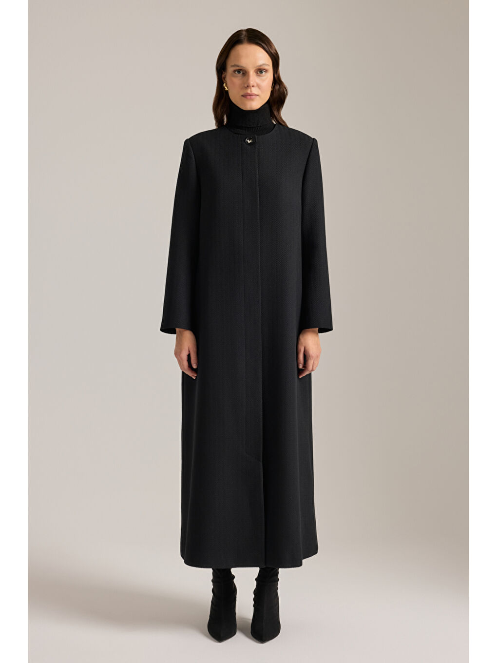 Siyah Özel Dokulu Kumaş Pardösü-2