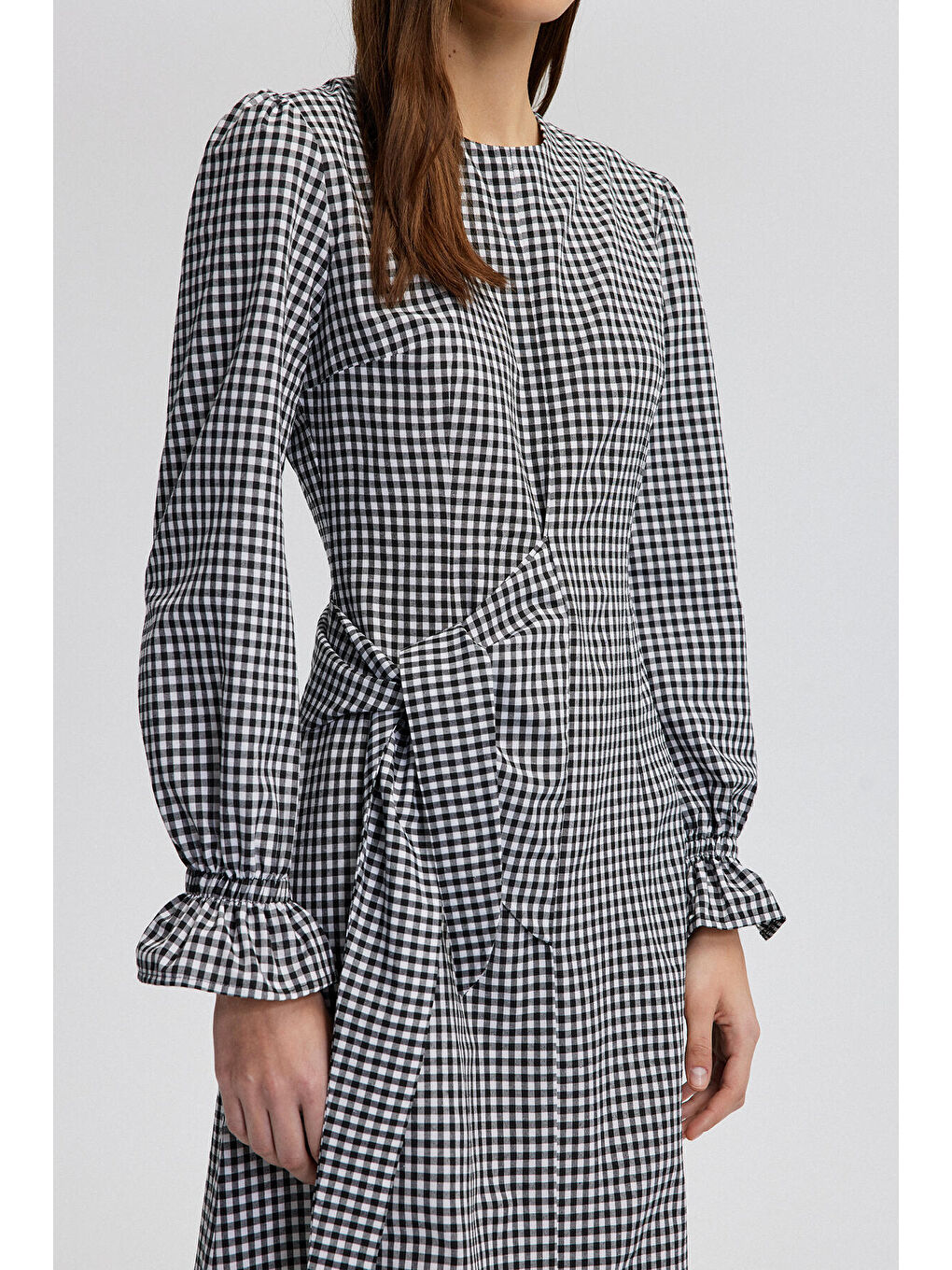 Siyah Beli Bağlama Detaylı Pötikare Elbise-2