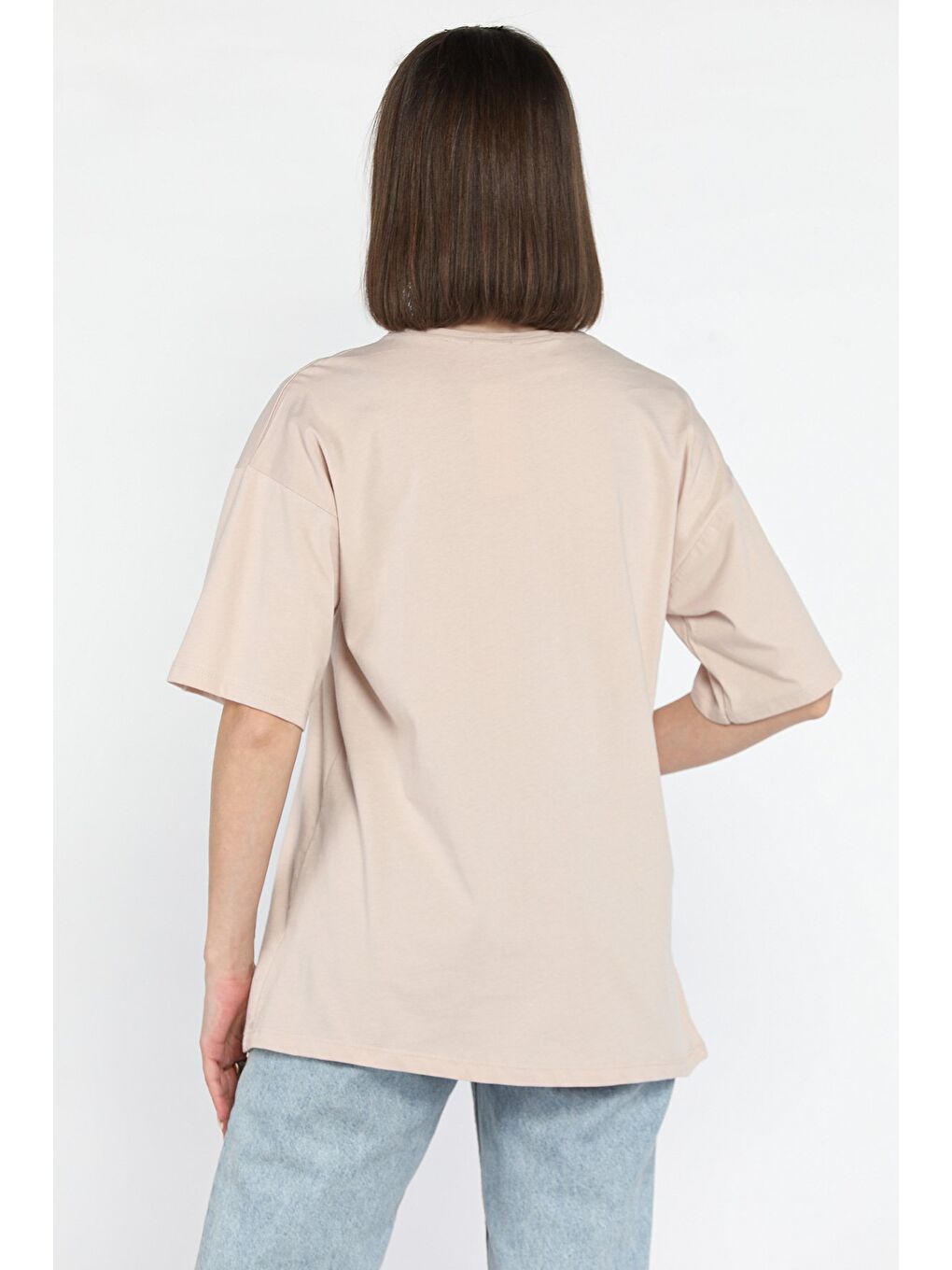 Bej Ön Leopar Desen Kalp Baskılı Bisiklet Yaka Kadın Tişört-2