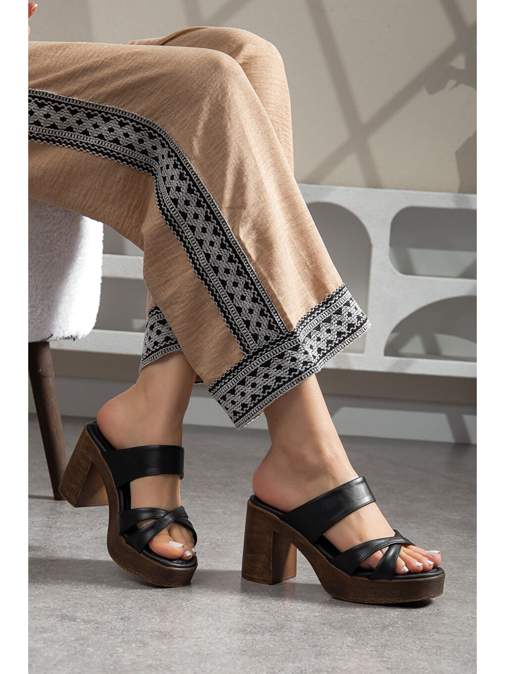 Siyah ST01 Günlük Ortopedik Kadın Terlik-1