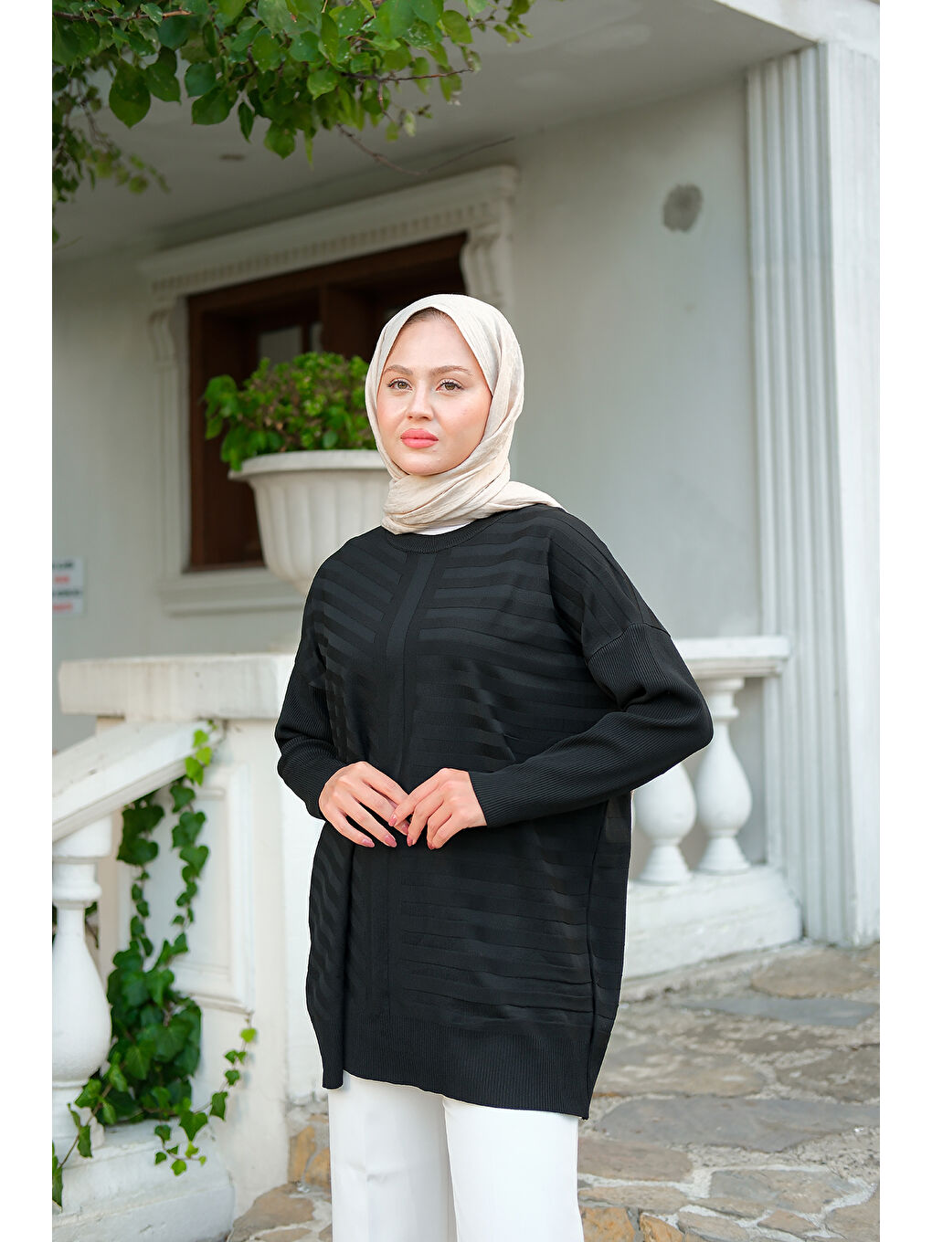 Kadın Kendinden Çizgi Desen Tunik Siyah-1