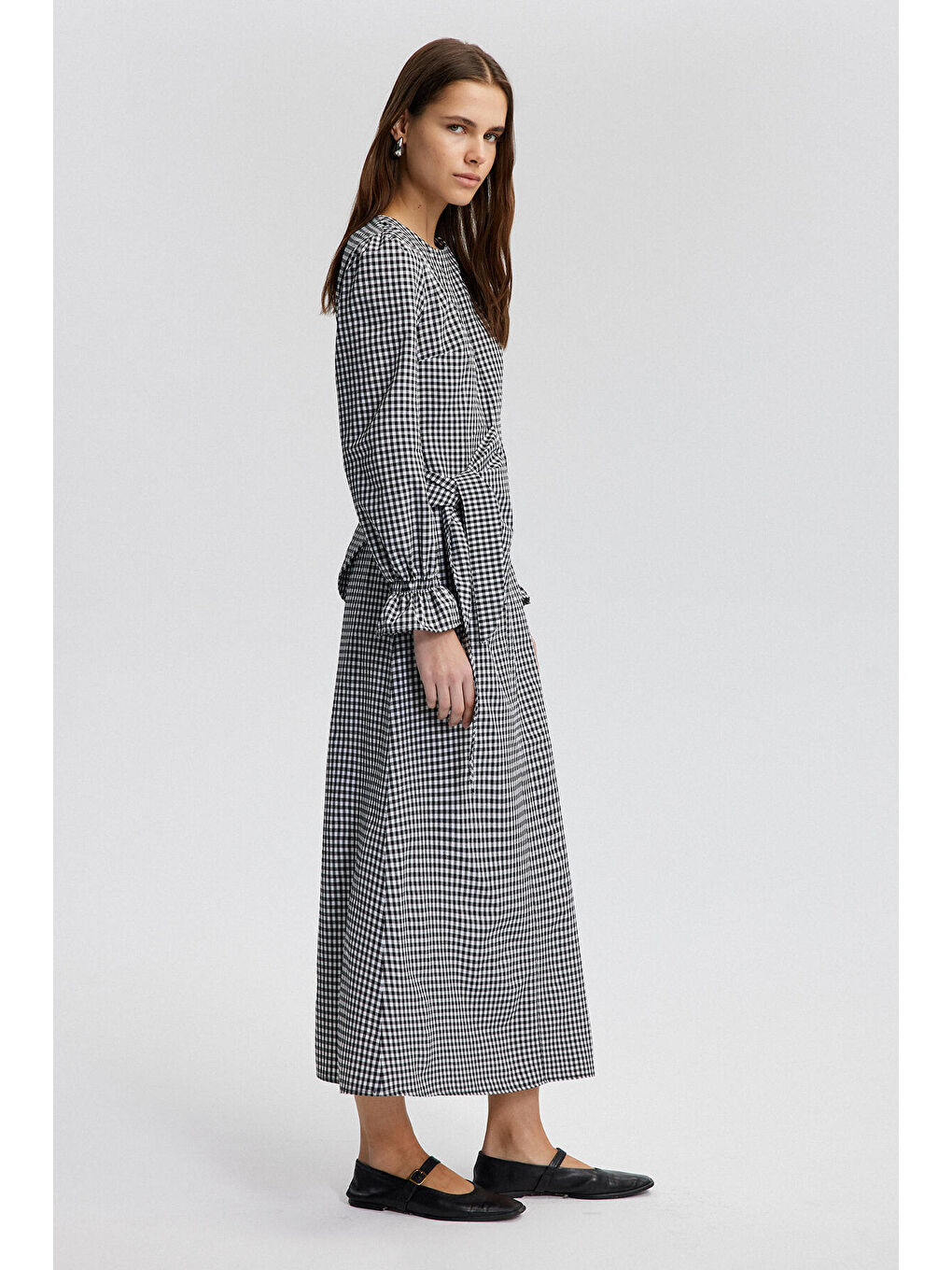 Siyah Beli Bağlama Detaylı Pötikare Elbise-3