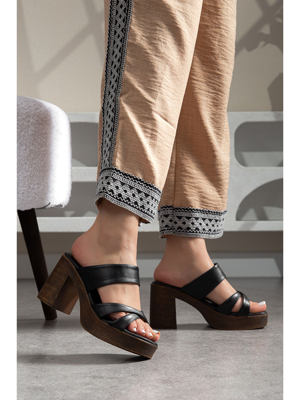 Siyah ST01 Günlük Ortopedik Kadın Terlik-2