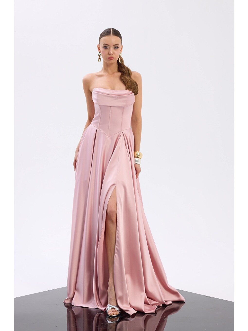 Pembe Pudra Yırtmaçlı Uzun Saten Abiye Elbise-4