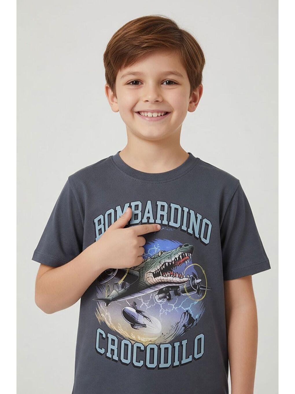 Gri Füme Uçak Baskılı Yazılı Tişörtlü Erkek Çocuk Şortlu 2li Takım 23923-1