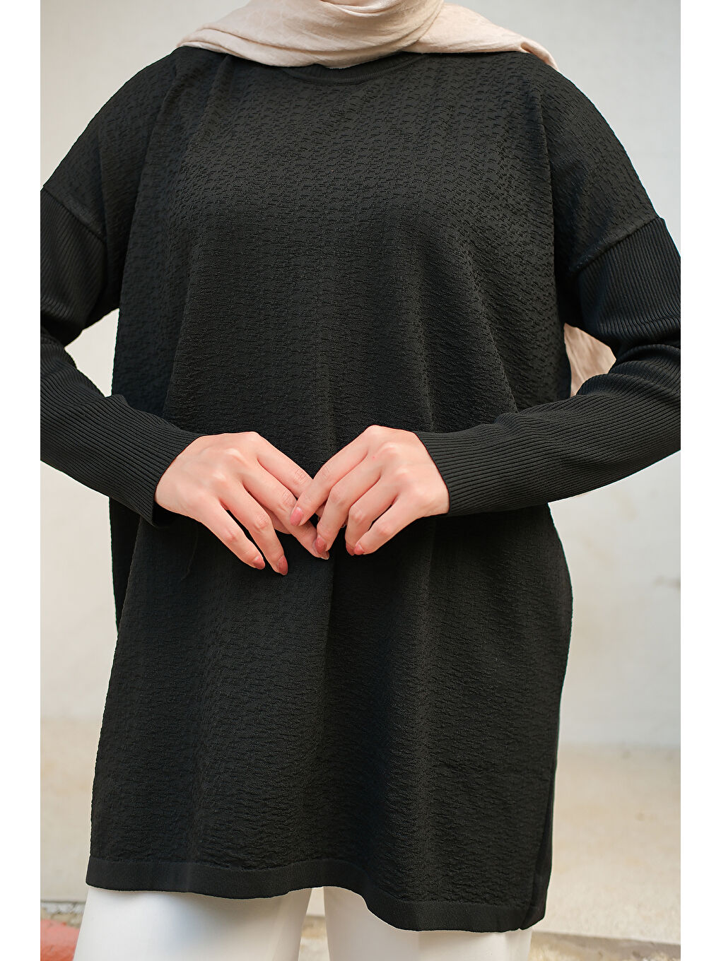 Kadın Kendinden Desenli Tunik Siyah-4