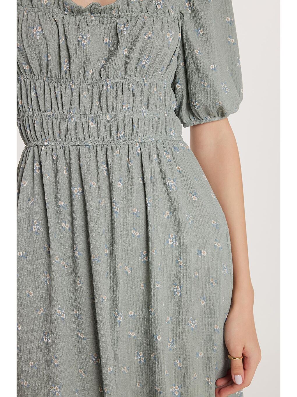 Karışık Kadın Slim Fit Dar Kesim Kısa Kollu Beli Büzgülü Kare Yaka Elbise-1