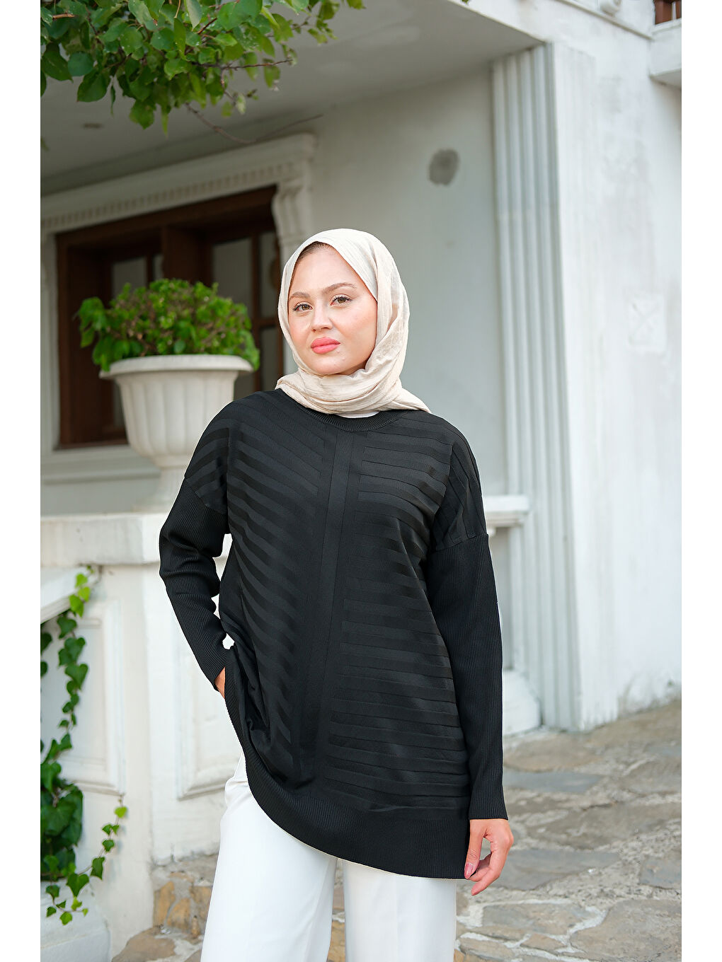 Kadın Kendinden Çizgi Desen Tunik Siyah-3