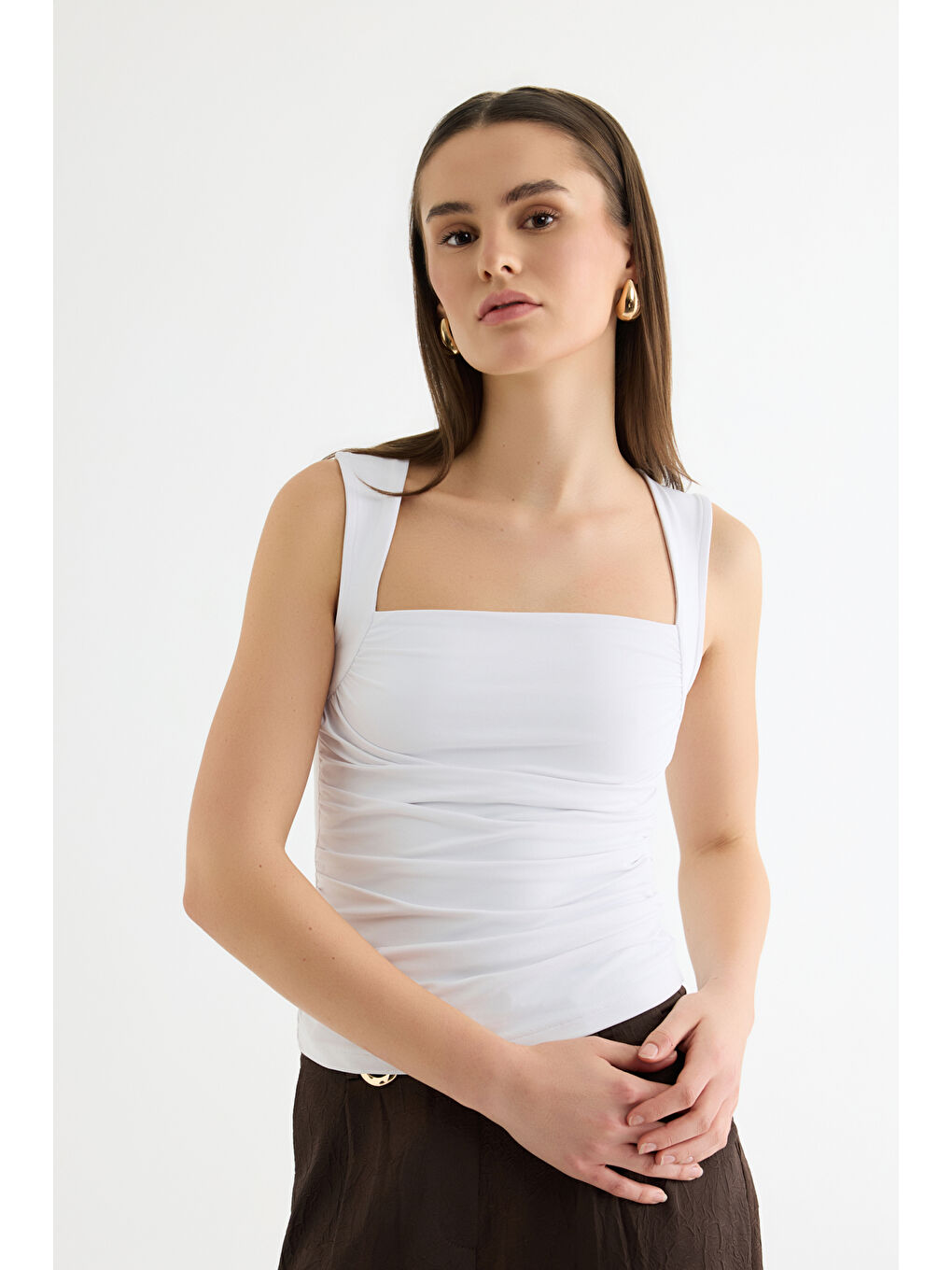 Büzgülü Kolsuz Bluz Ekru