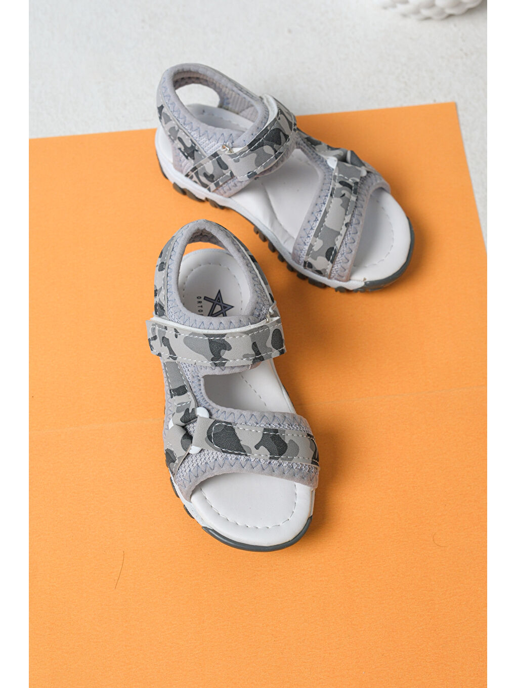 Gri D3804 Günlük Ortopedik Erkek Çocuk Sandalet