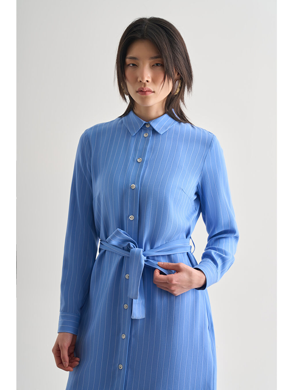 Mavi İnce Çizgili Kuşaklı Midi Gömlek Elbise-2