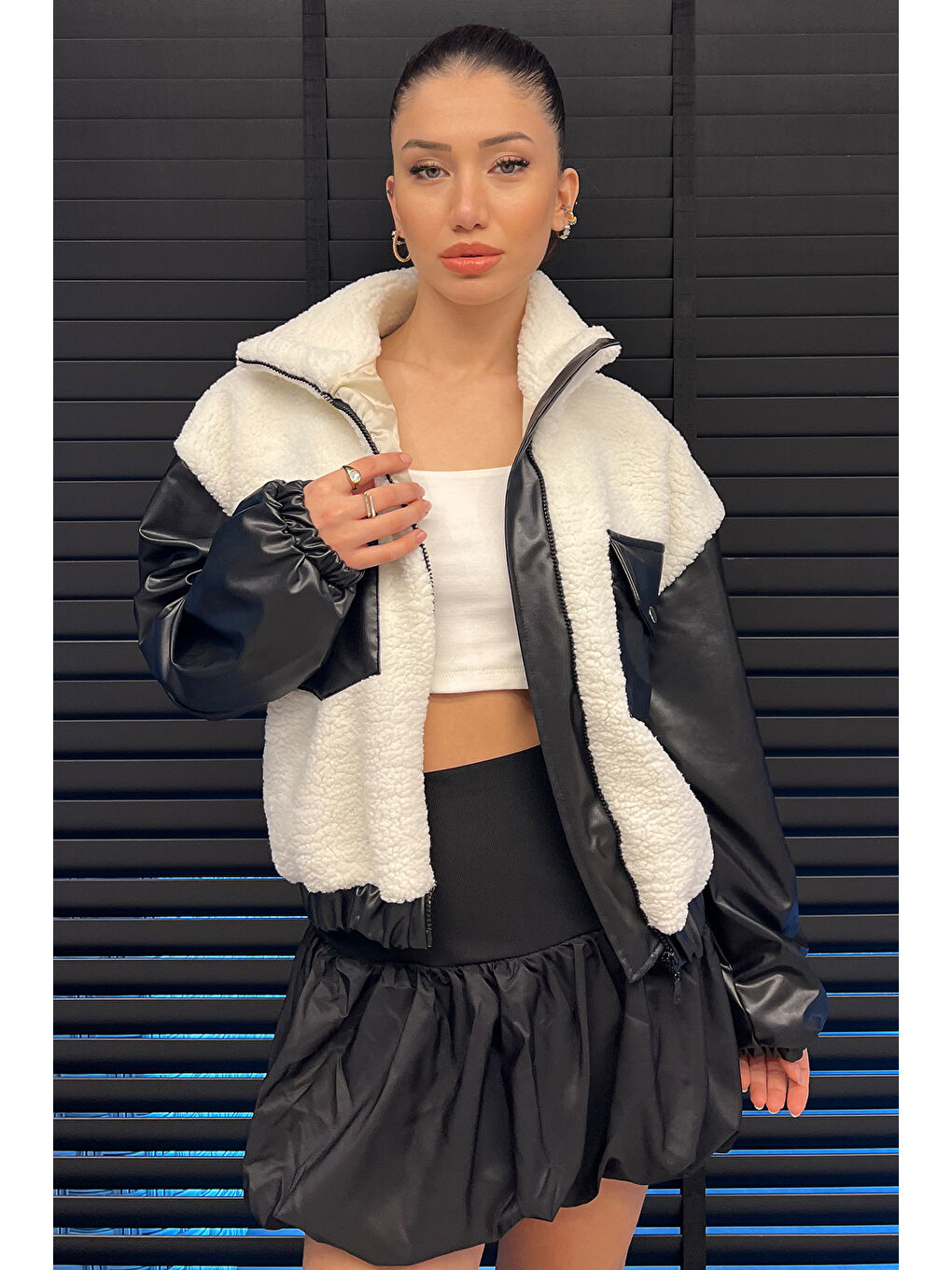 Ekru Suni Deri Garnili Kadın Pelüş Mont-1