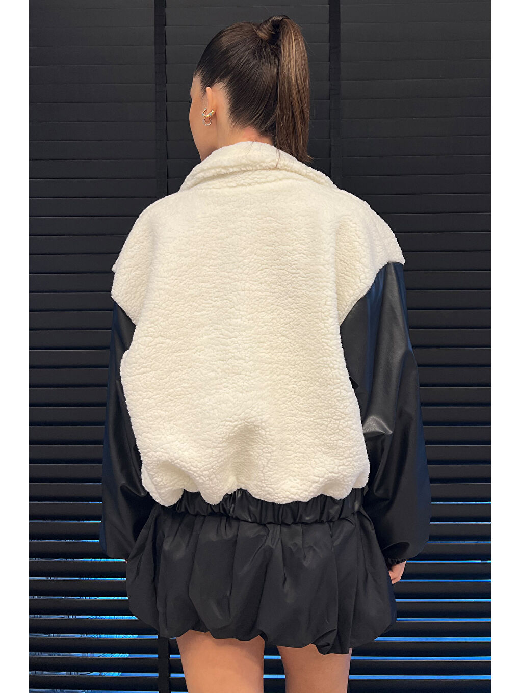 Ekru Suni Deri Garnili Kadın Pelüş Mont-2