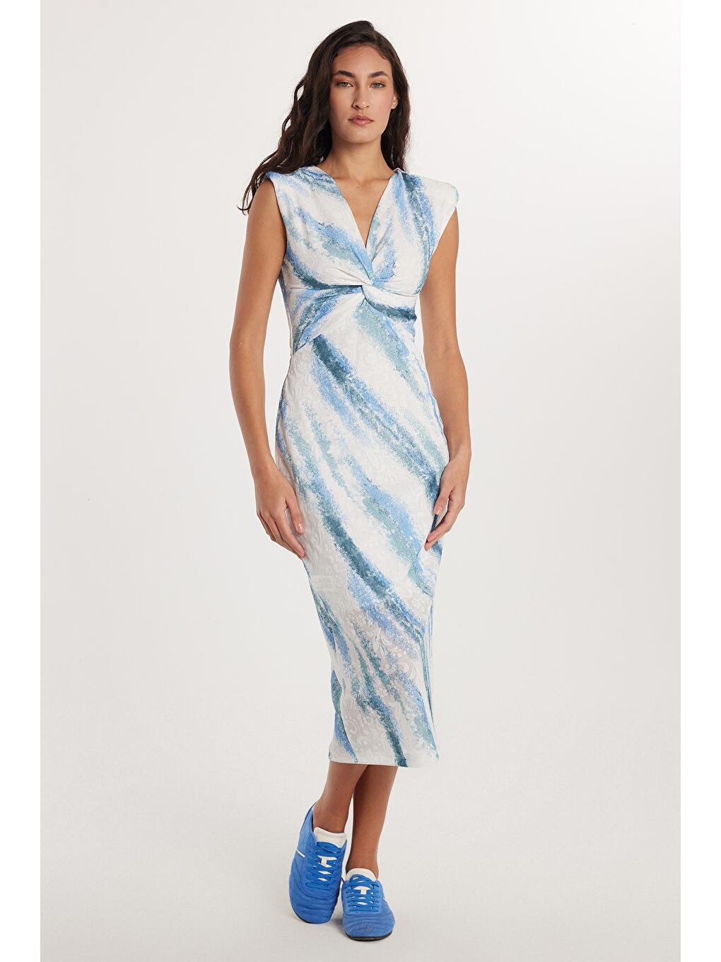 Karışık Kadın Slim Fit Dar Kesim Kolsuz V Yaka Midi Boy Elbise-1