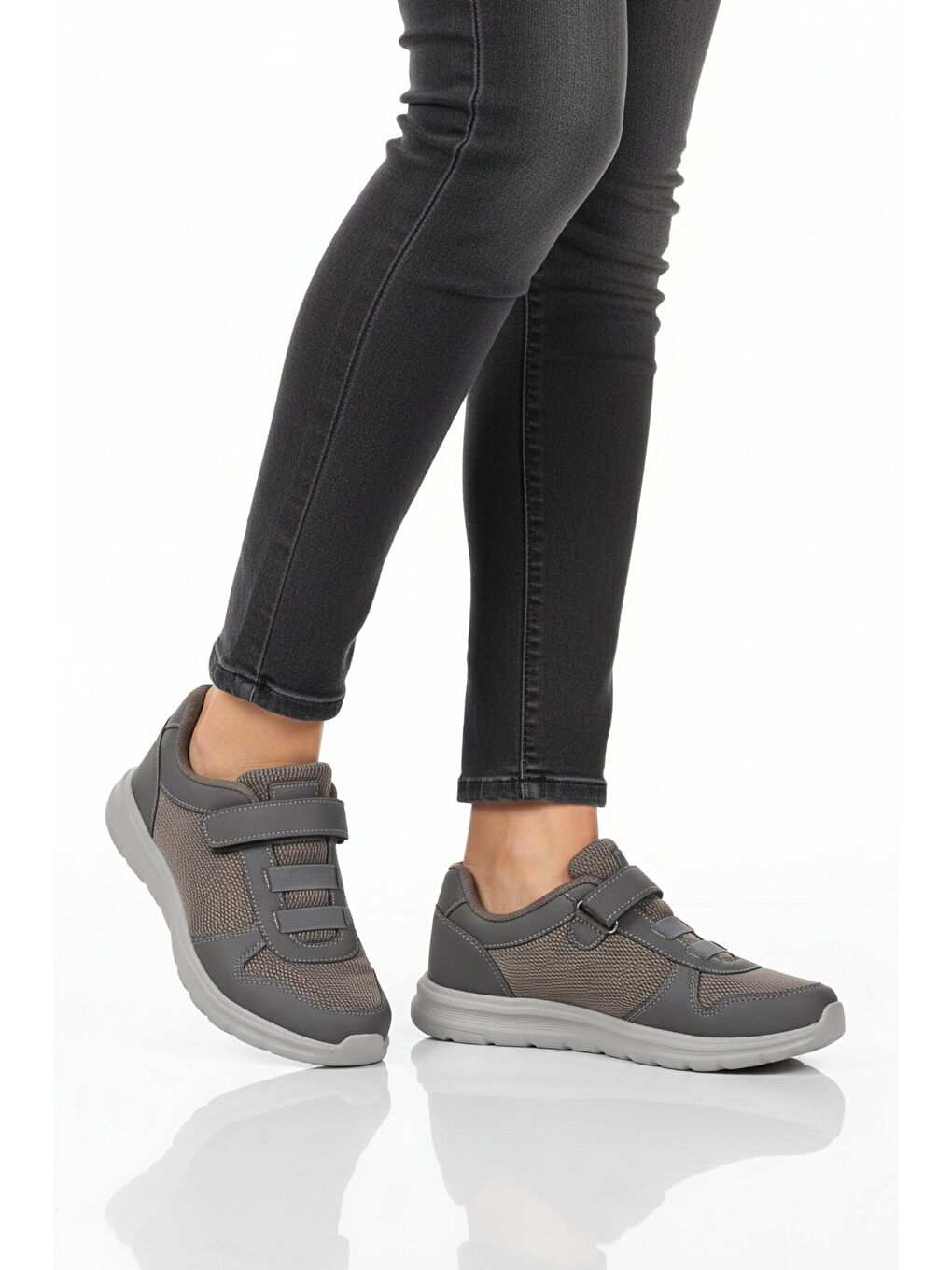 Gri Füme Cırtlı Fileli Hafif Hava Alabilen Unisex Spor Ayakkabı 616 G