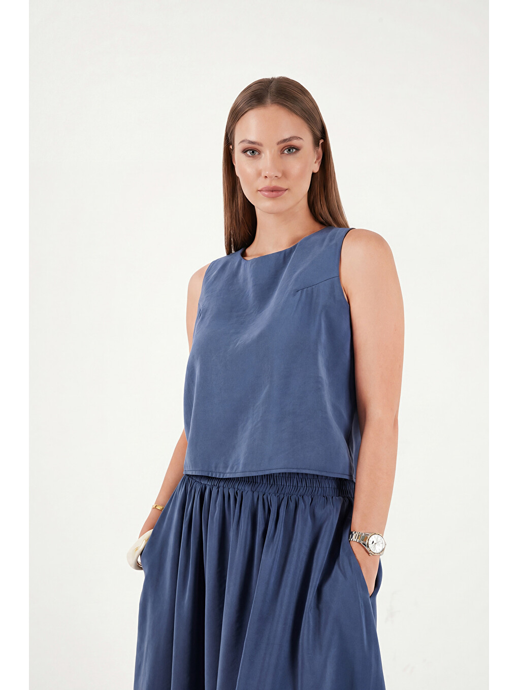 Lacivert Rahat Kalıp Kolsuz Midi Boy Etek Bluz Takım 5866953-4