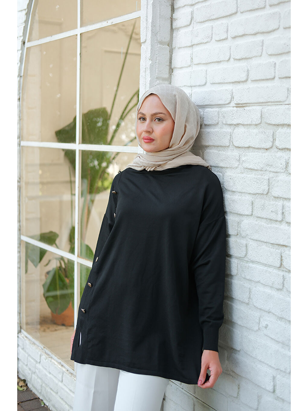 Kadın Ön Düğme Detay Tunik Siyah-1