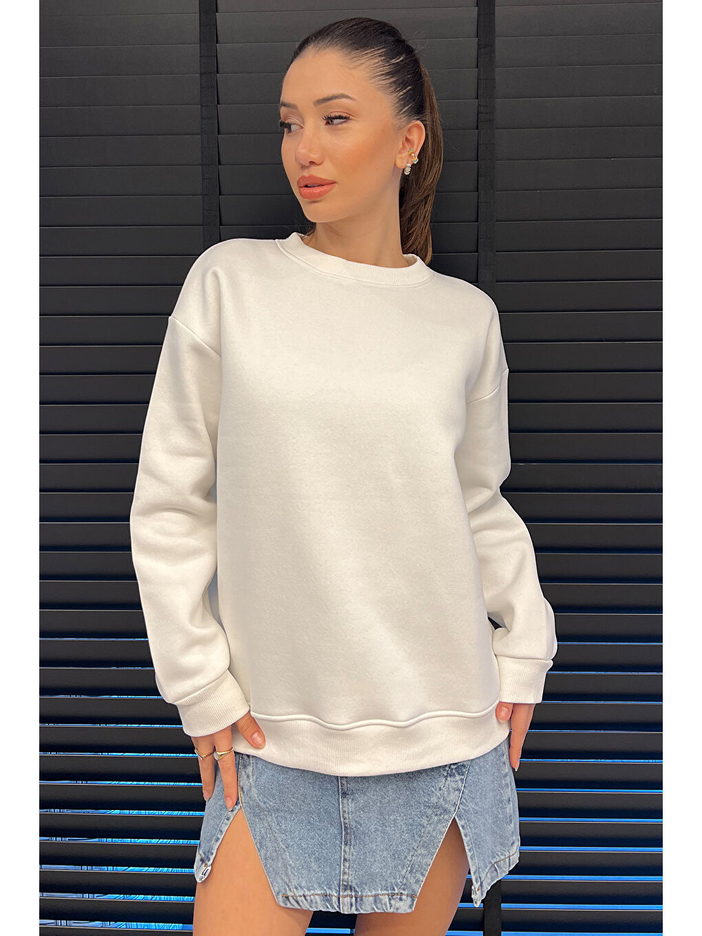 GÜLSELİ Beyaz Kadın Üç İplik Şardonlu Bisiklet Yaka Sweatshirt - 1