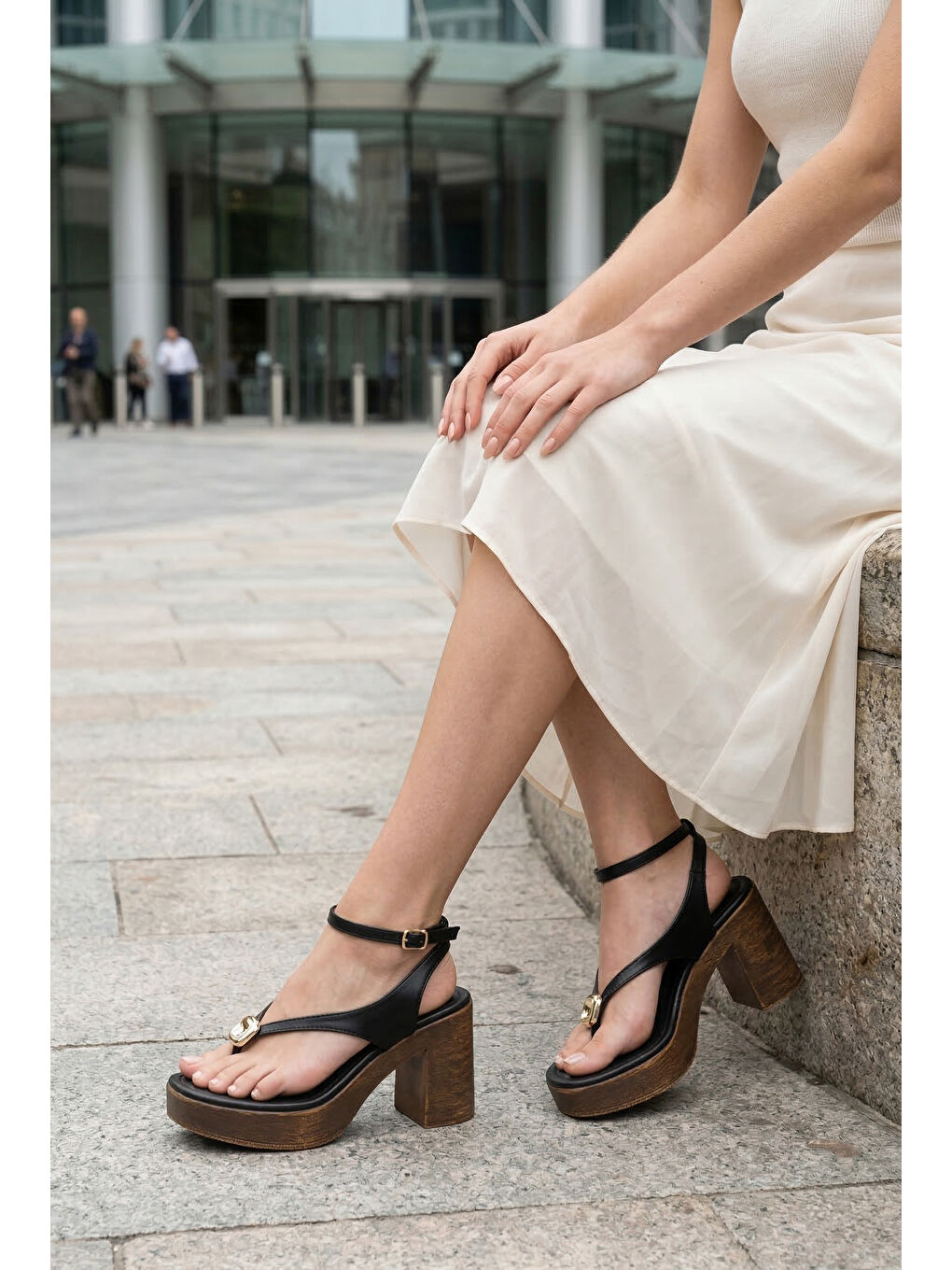 Siyah Jenya Günlük Ortopedik Kadın Klasik Topuklu Ayakkabı