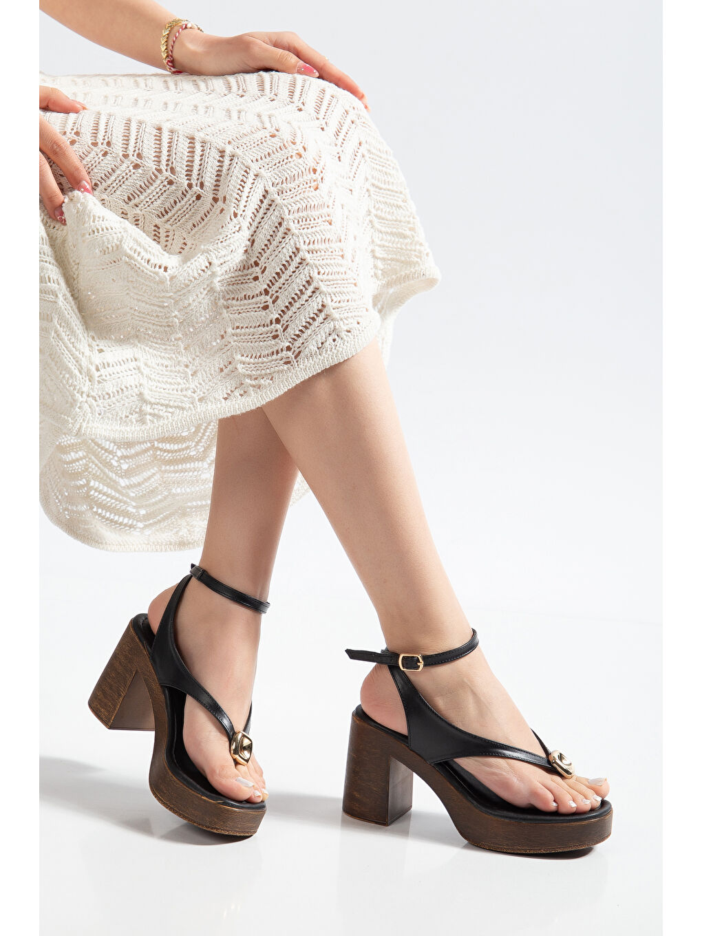 Siyah Jenya Günlük Ortopedik Kadın Klasik Topuklu Ayakkabı-1