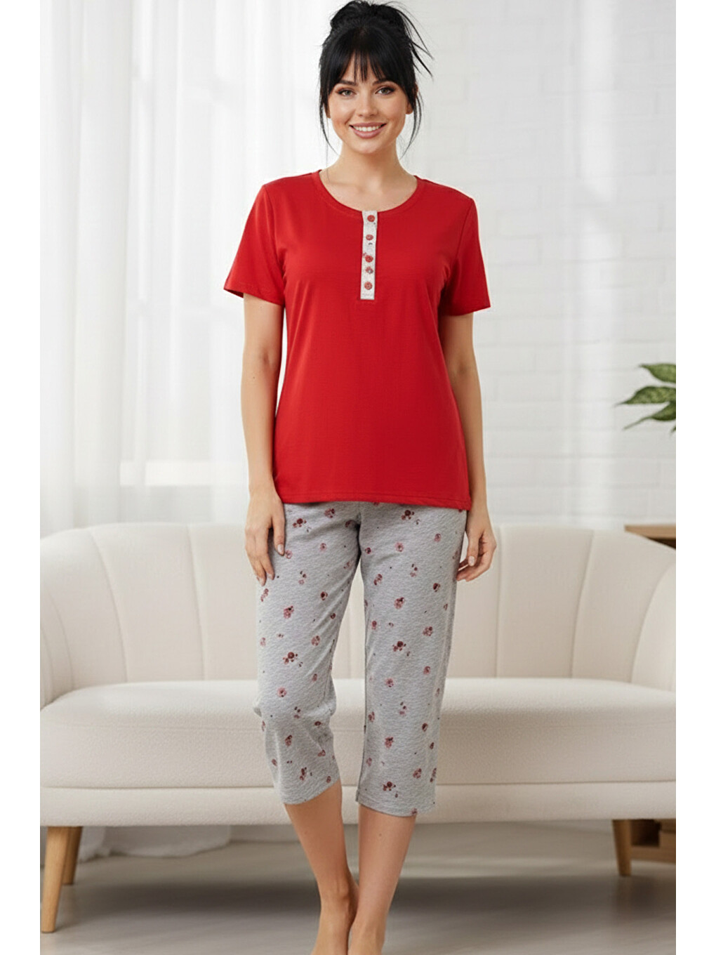 Kırmızı Desenli Pamuklu Bisiklet Yaka Örme Kapri Pijama Takım-1