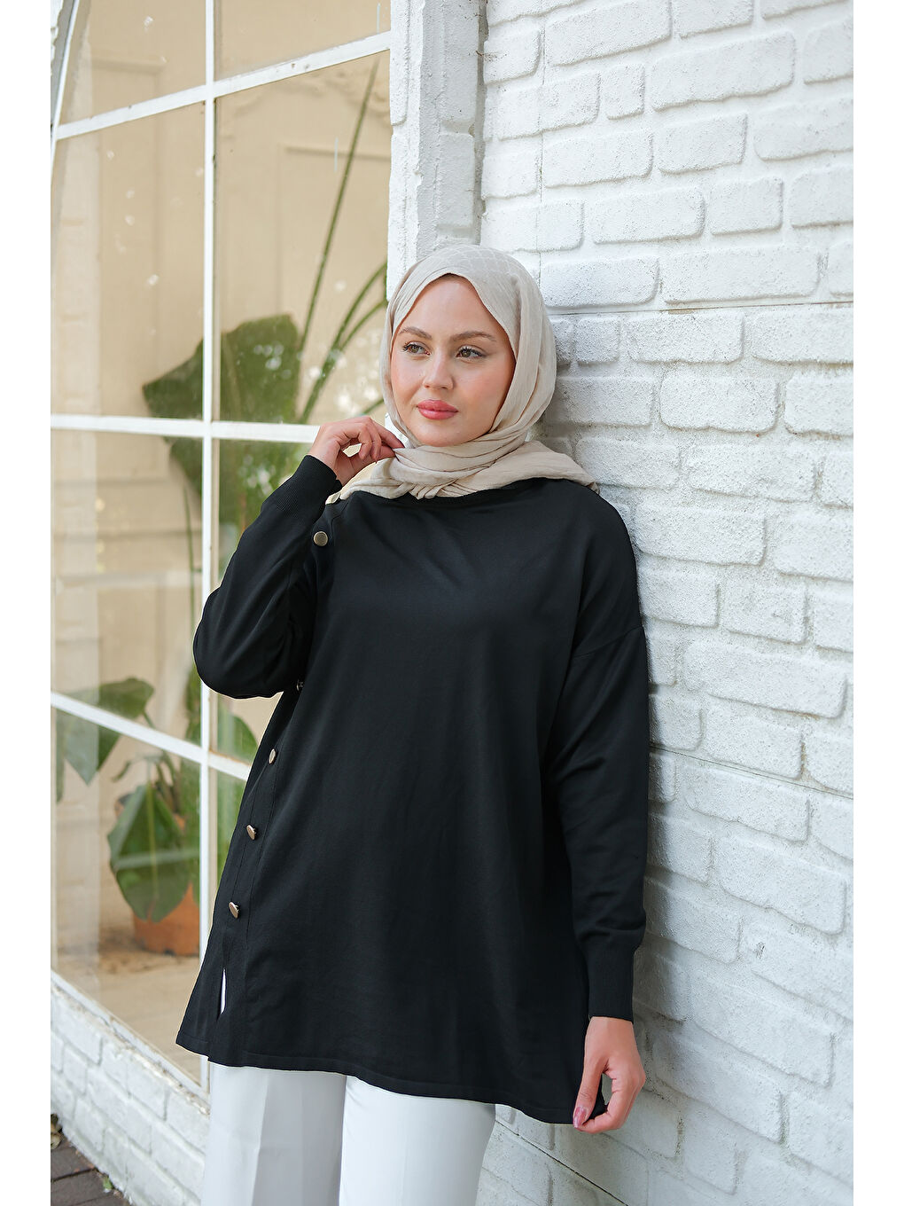 Kadın Ön Düğme Detay Tunik Siyah-2