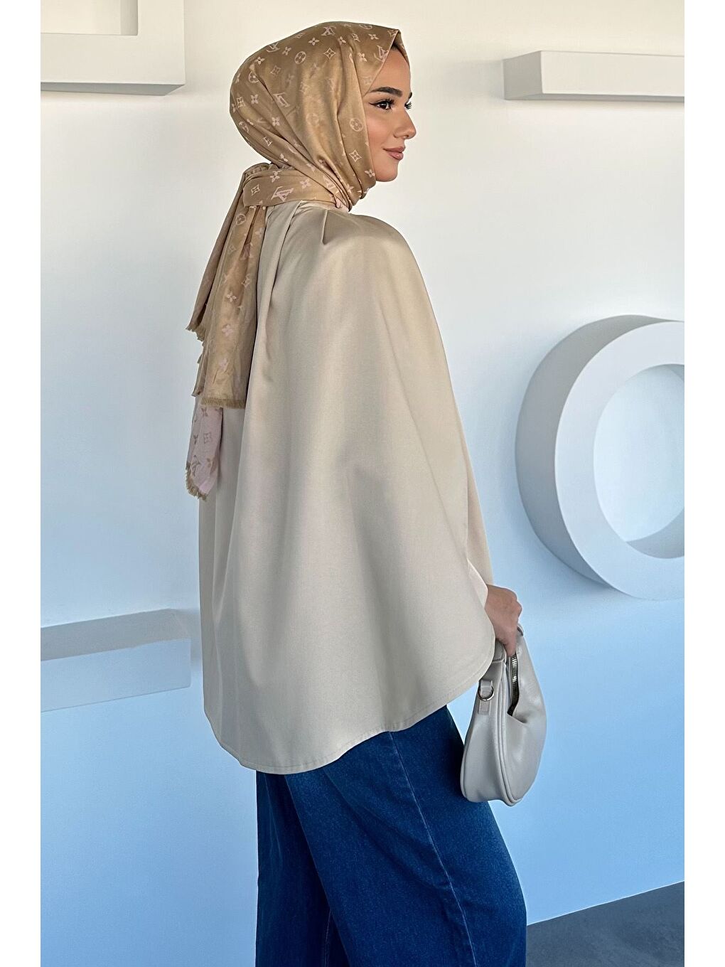 Bej Ön Çıtçıtlı Pelerinli Tesettür Ceket-9