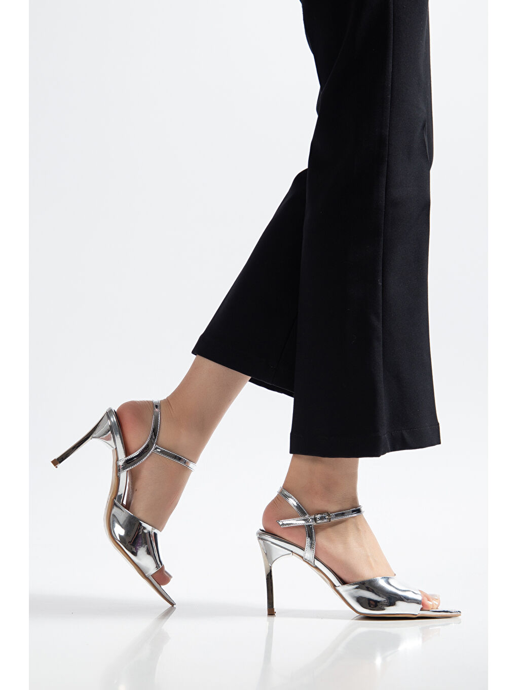 Gri D1325 Günlük Ortopedik Kadın Klasik Topuklu Ayakkabı-3