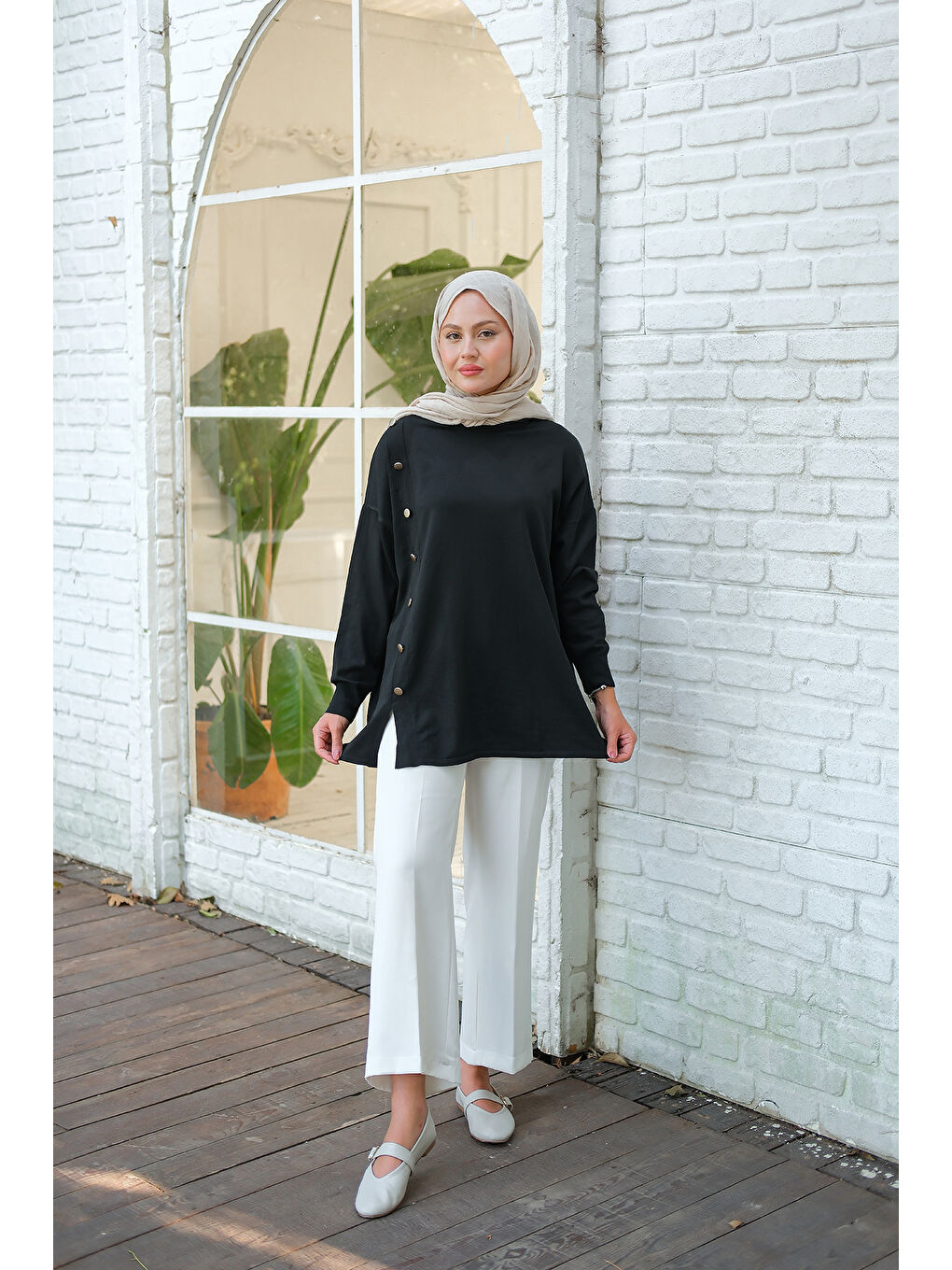 Kadın Ön Düğme Detay Tunik Siyah-3